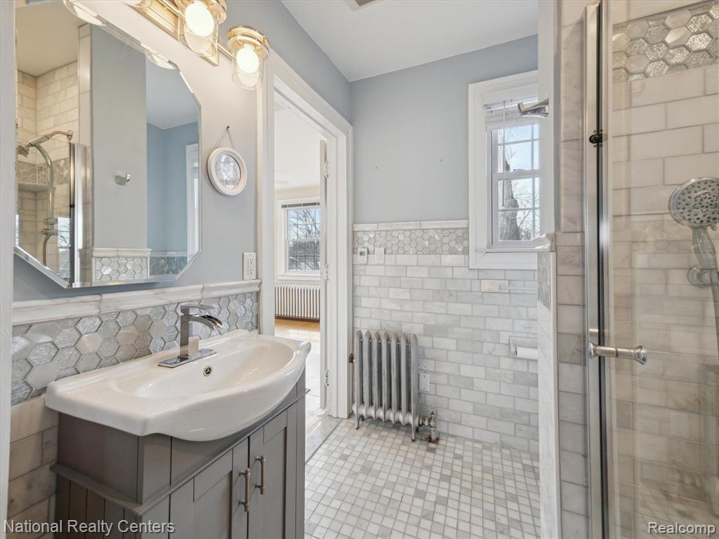 422 HENDRIE Boulevard, Royal Oak, MI 48067 — Photo 23