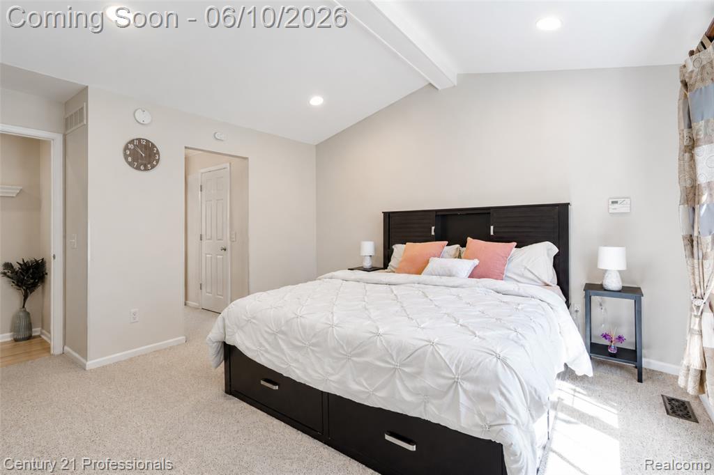 425 Cherry Grove Lane, Walled Lake, MI 48390 — Photo 39