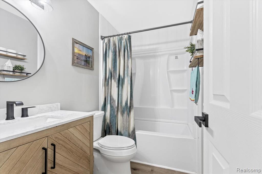 21526 E Chipmunk Trail, Woodhaven, MI 48183 — Photo 13