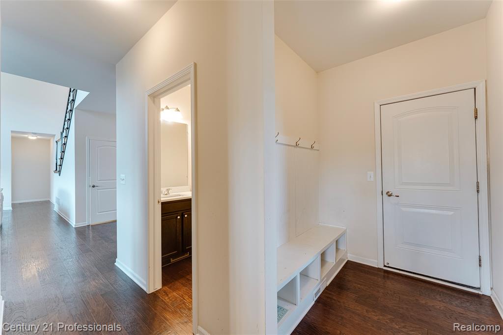 6776 Portsman Court, Canton, MI 48187 — Photo 60