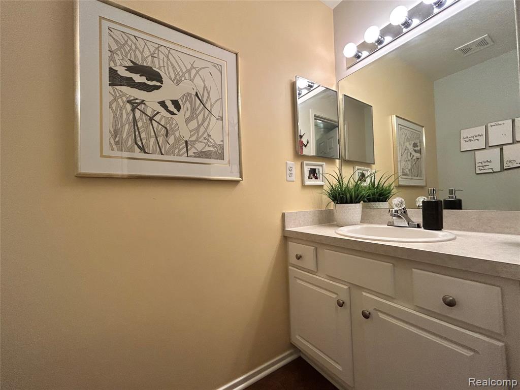 9545 Woodside Circle, Grand Blanc, MI 48439 — Photo 20