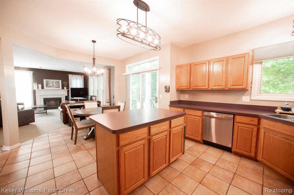 700 Woodfield Way, Rochester Hills, MI 48307 — Photo 11