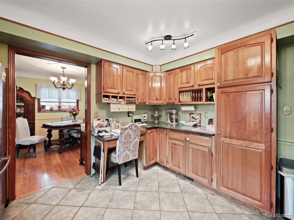 6713 ROSEDALE Boulevard, Allen Park, MI 48101 — Photo 24