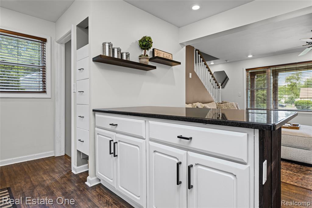 2275 Richwood Road, Auburn Hills, MI 48326 — Photo 17
