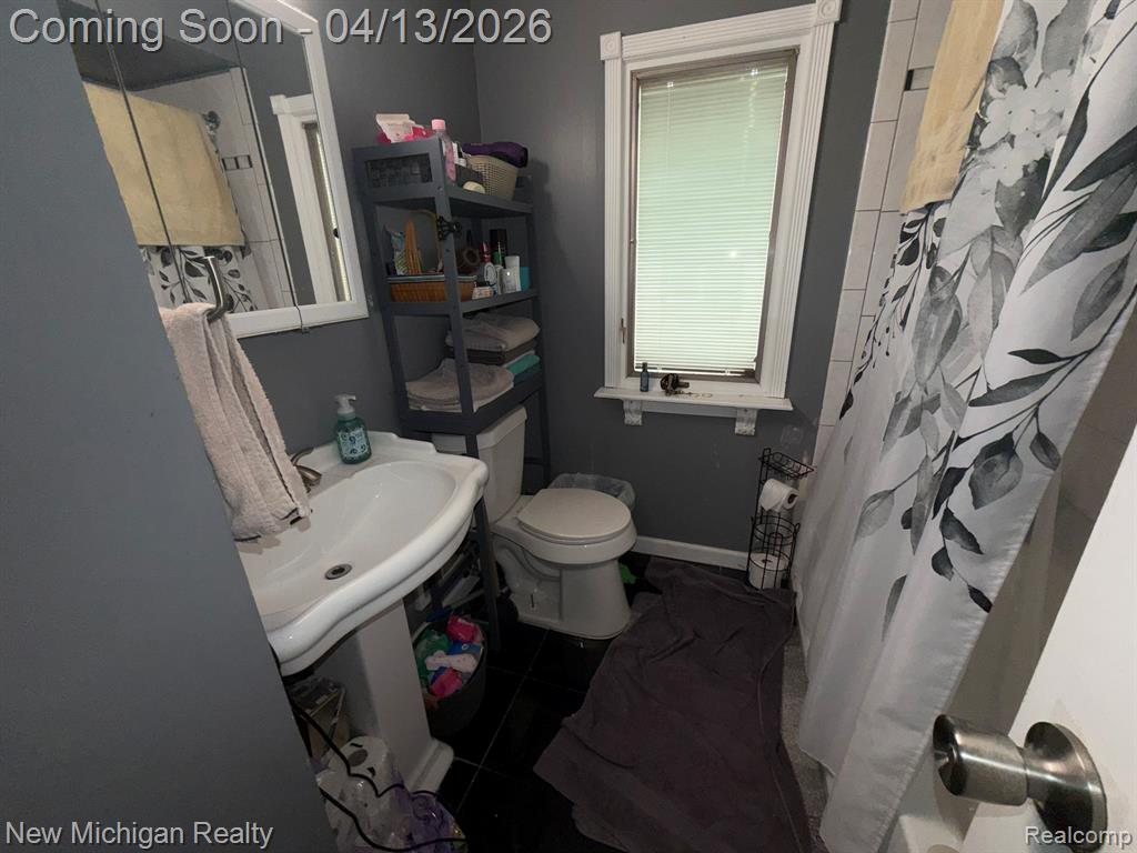 6671 Mayfair Street, Taylor, MI 48180 — Photo 24