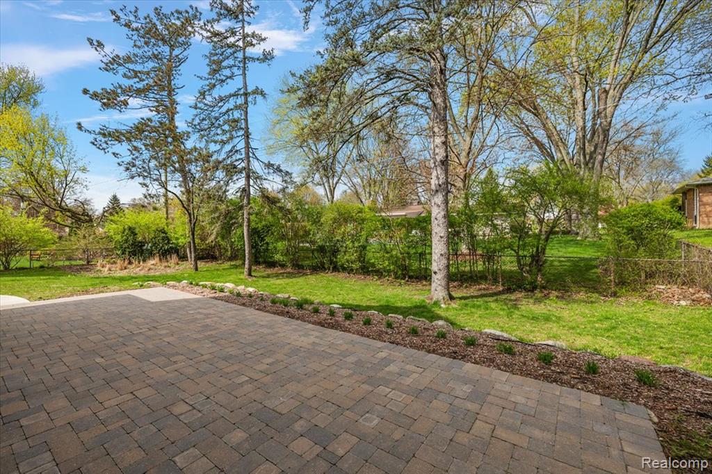 444 Hillboro Drive, Bloomfield, MI 48301 — Photo 73