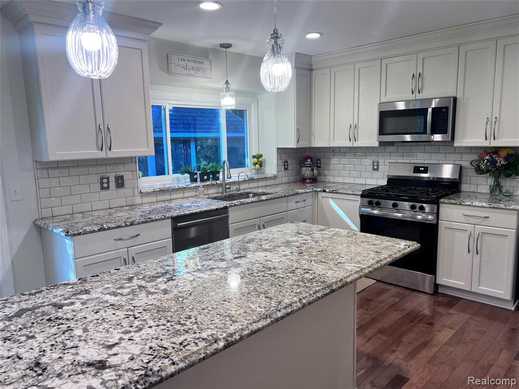 6182 Ledwin Drive, Troy, MI 48098 — Photo 2
