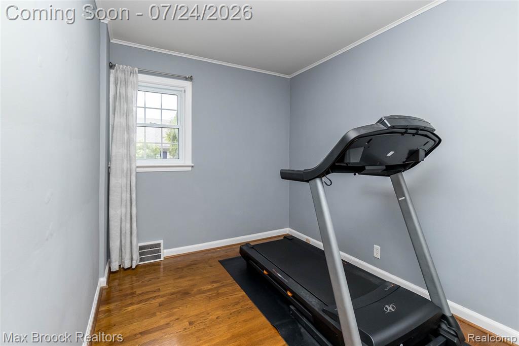 1090 Cambridge Road, Berkley, MI 48072 — Photo 13