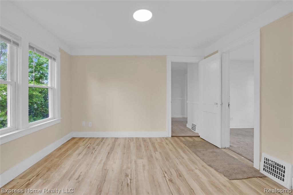 13484 Maine Street, Hamtramck, MI 48212 — Photo 20