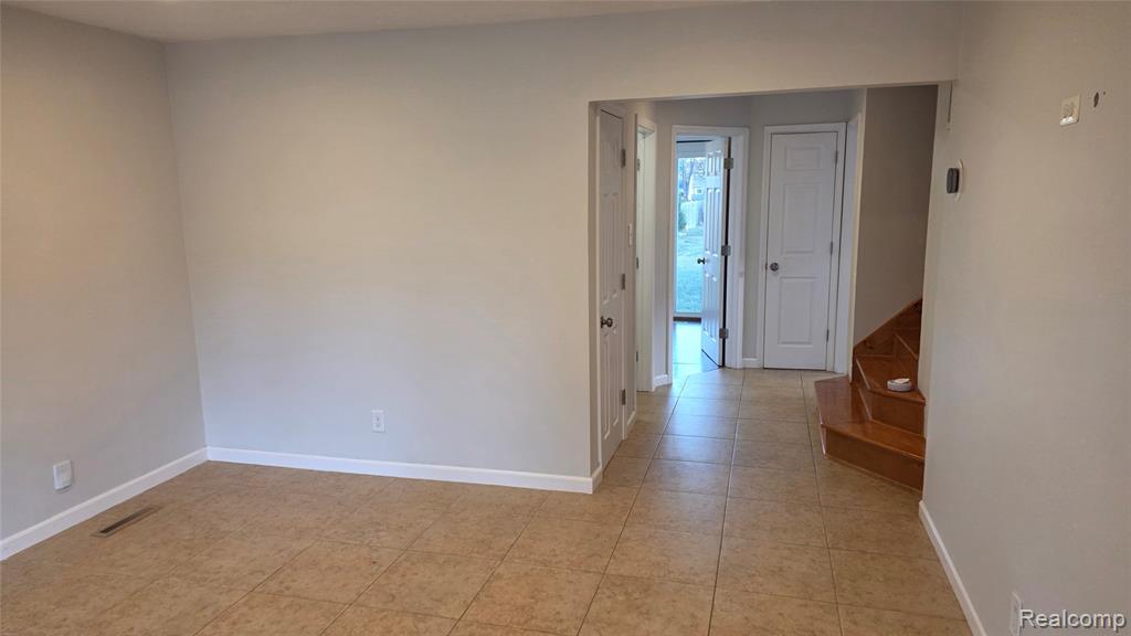 5399 Kreger Street, Sterling Heights, MI 48310 — Photo 10