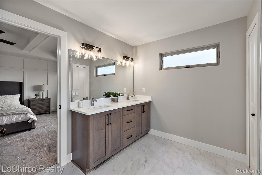 49387 LANGFORD Drive, Macomb, MI 48044 — Photo 27