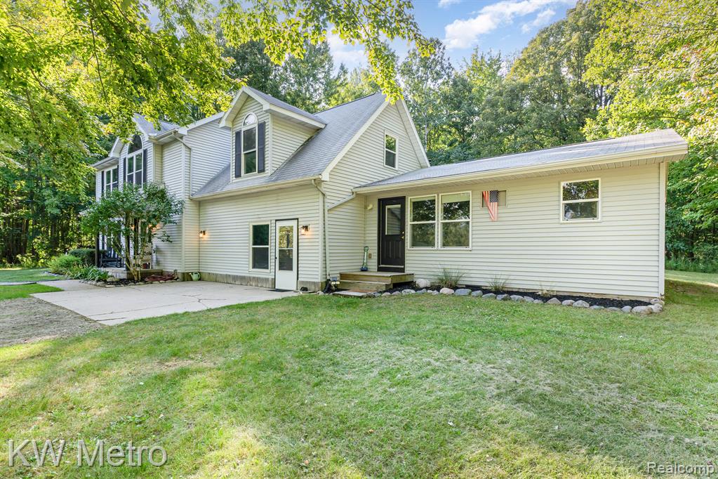 4262 W Fike Road, Coleman, MI 48618 — Photo 3
