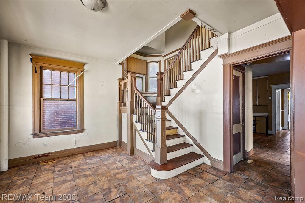 2187 HARDING Street, Detroit, MI 48214 — Photo 5