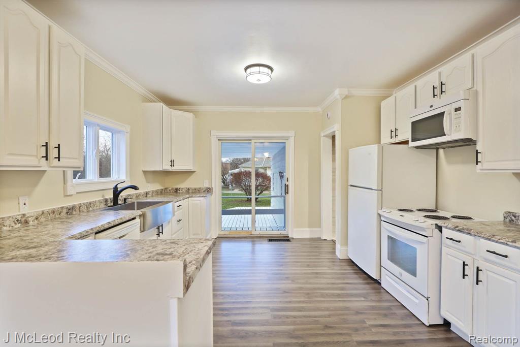 4804 CENTER Street, Millington, MI 48746 — Photo 12