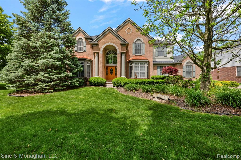 48322 Antique Road, Canton, MI 48187
