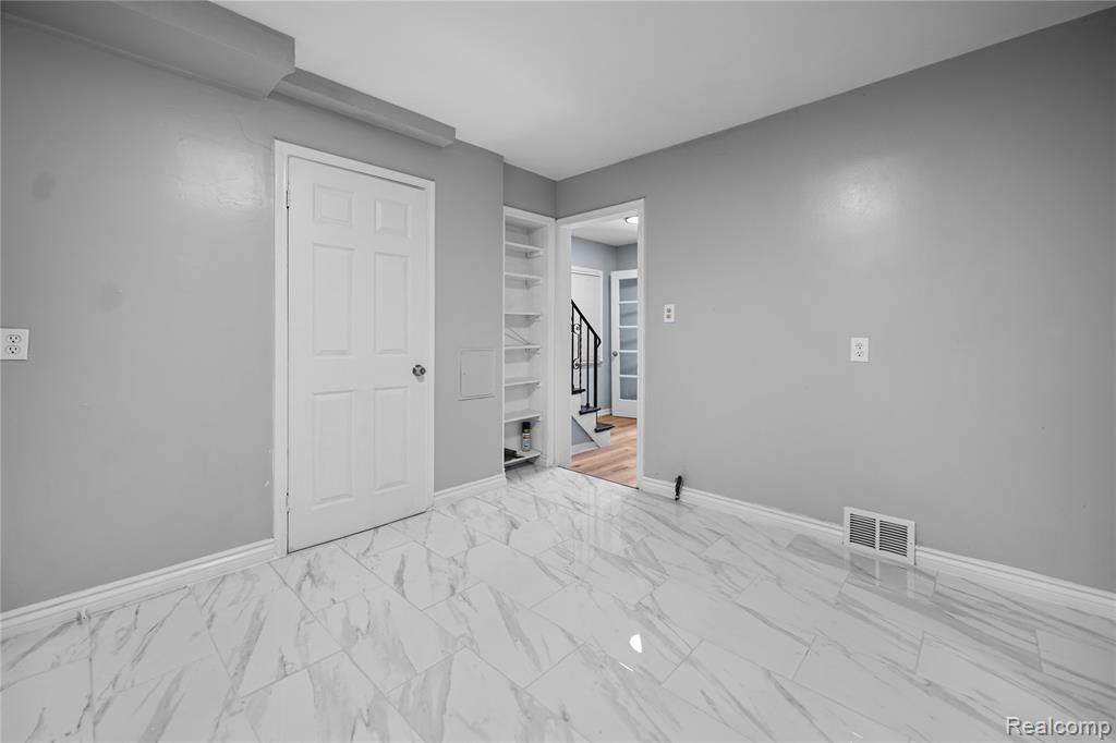 18126 Cathedral Street, Detroit, MI 48228 — Photo 16