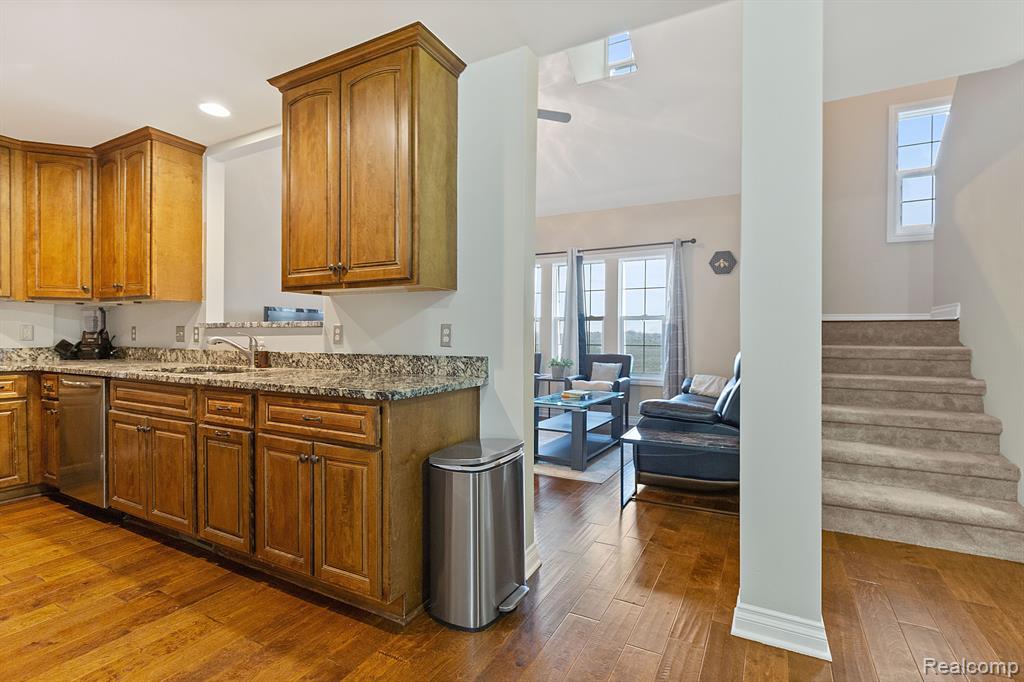 53743 CHAMPLAIN Street, Macomb, MI 48042 — Photo 6