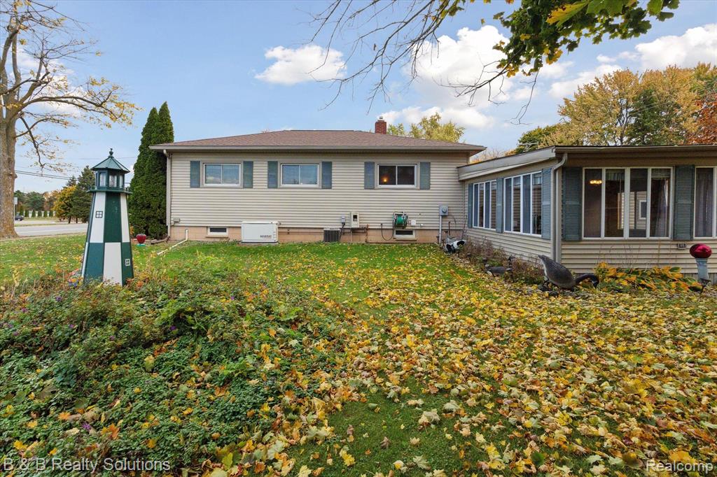 4360 HURON Street, North Branch, MI 48461 — Photo 34