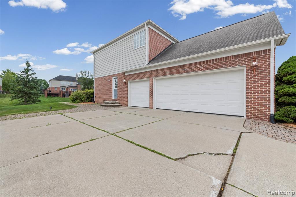 1885 Wyngate Drive, Troy, MI 48098 — Photo 9