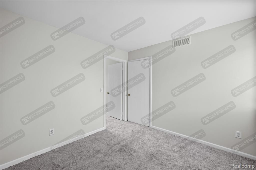 2249 S Commerce Road, Wolverine Lake, MI, 48390