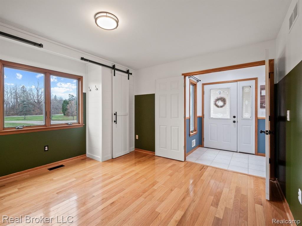 7265 Wood Pointe Drive, Almont, MI 48003 — Photo 12