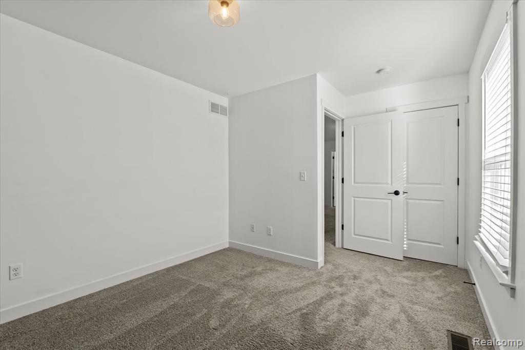 6192 Summerbrooke Circle, Fowlerville, MI 48836 — Photo 33