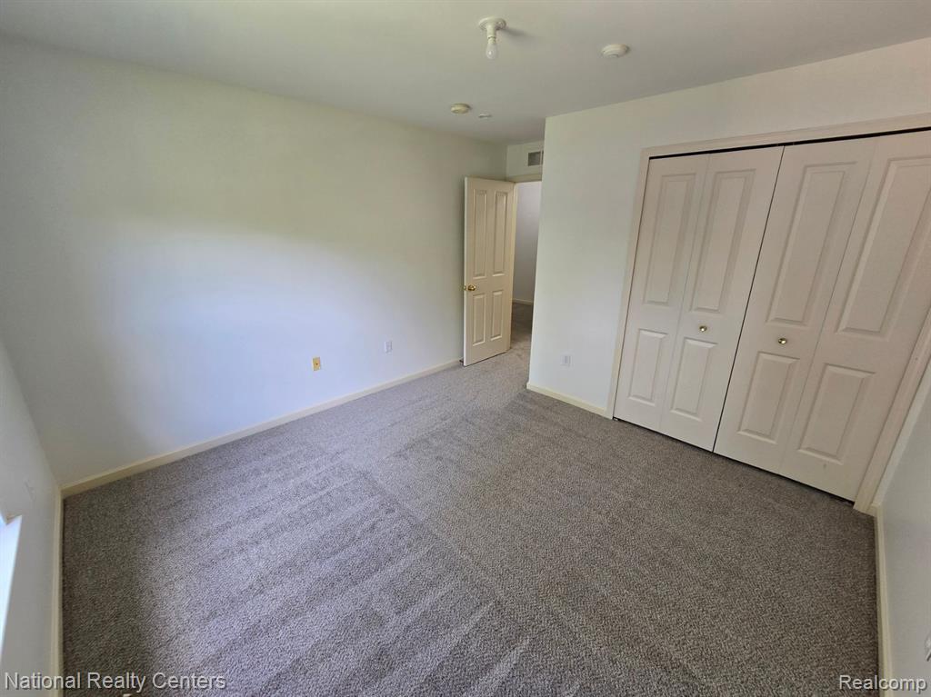 4058 RADCLIFF Drive, Canton, MI 48188 — Photo 27