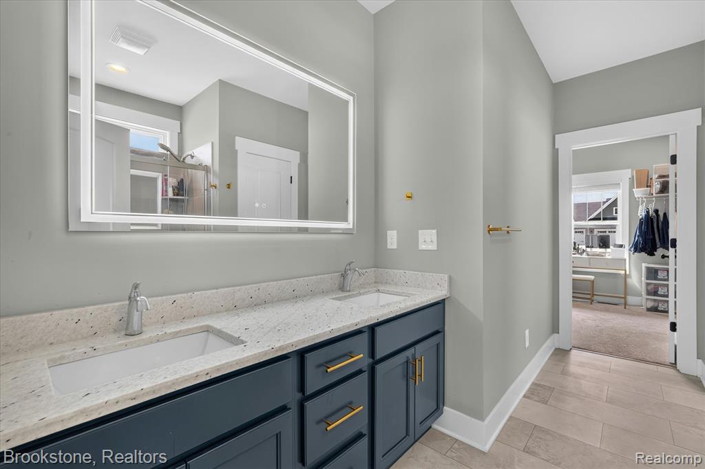 9830 Loretta Lane, South Lyon, MI 48178 — Photo 22