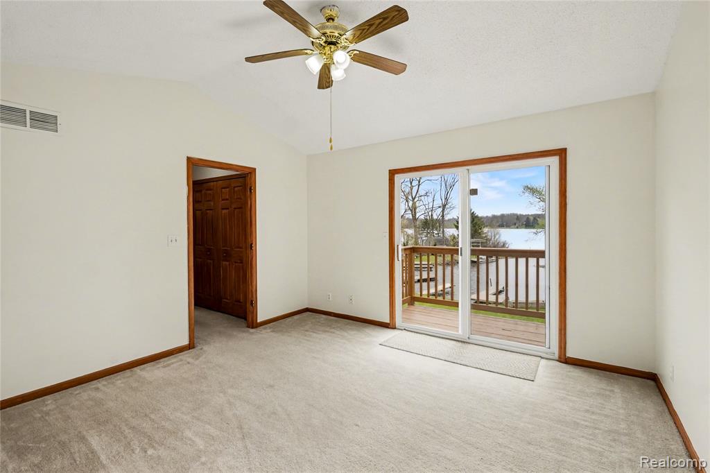 6522 BENNETT LAKE Road, Fenton, MI 48430 — Photo 10