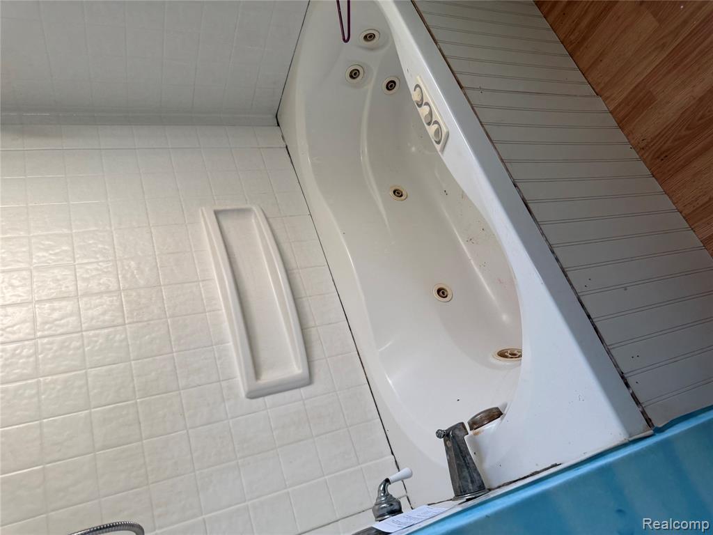 17241 Lands End, Chelsea, MI 48118 — Photo 14