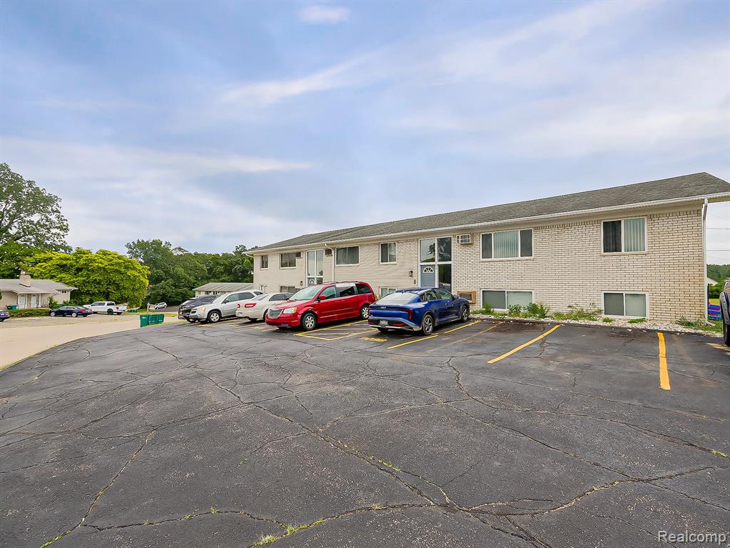 211 Summit Ridge, White Lake, MI — Photo 26