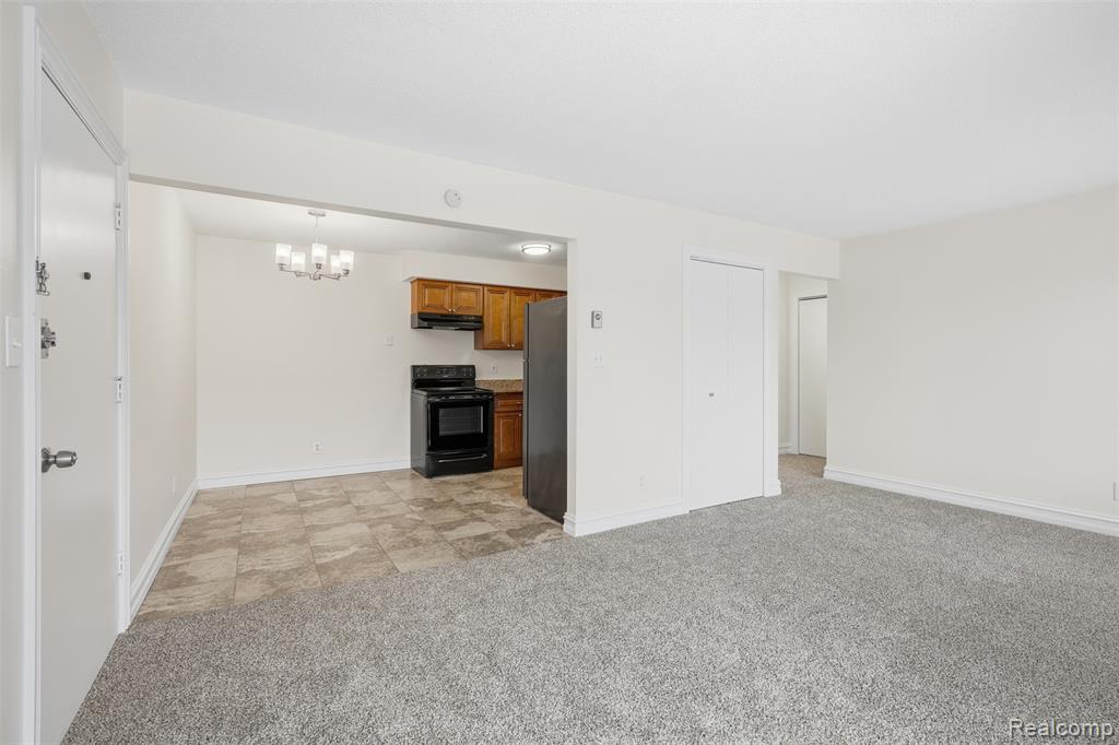 8188 24 Mile Road, Shelby Twp, MI 48316 — Photo 9
