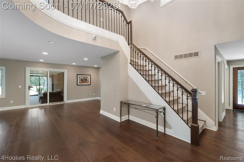 5717 Sussex Drive, Troy, MI 48098 — Photo 15