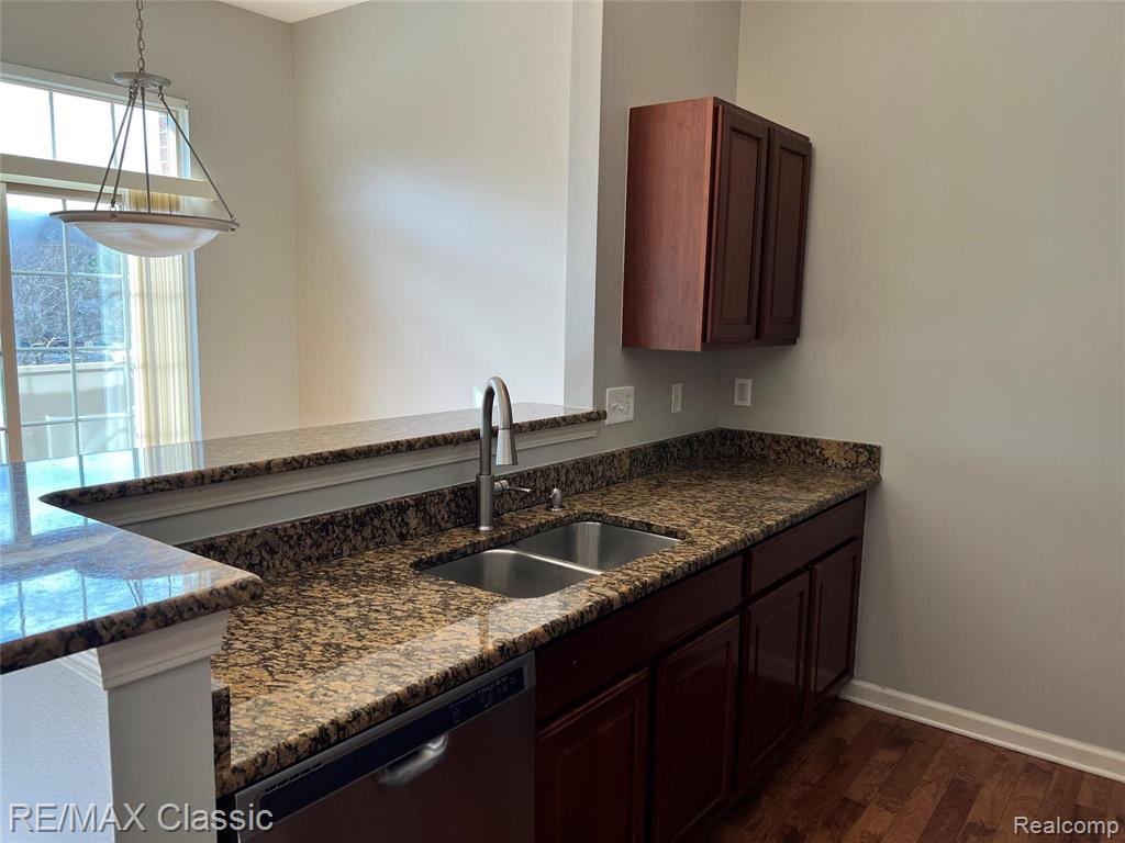 39773 ROCKCREST Circle, Northville, MI — Photo 7