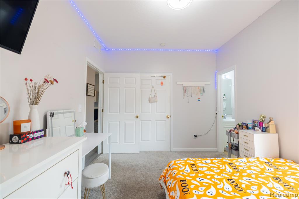 5300 Torrington Drive, 4, Monroe, MI 48161 — Photo 11