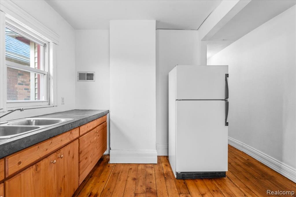 585 W Grand Boulevard, Detroit, MI 48216 — Photo 20
