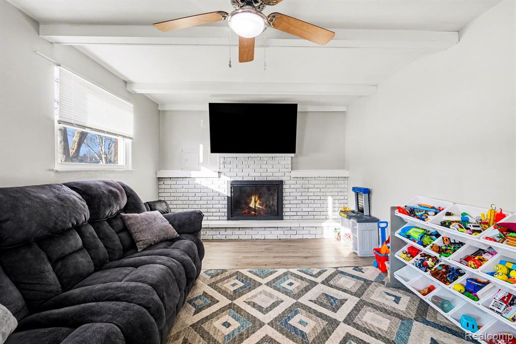 6359 E Bristol Road, Burton, MI 48519 — Photo 7
