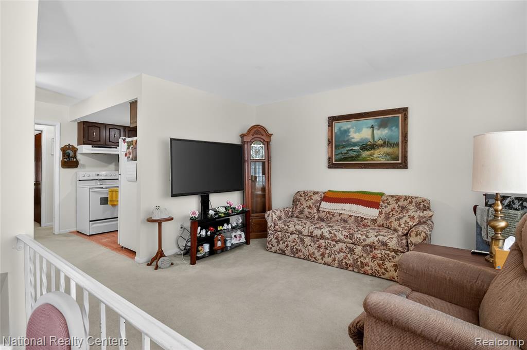 61043 Heritage Blvd., South Lyon, MI 48178 — Photo 5