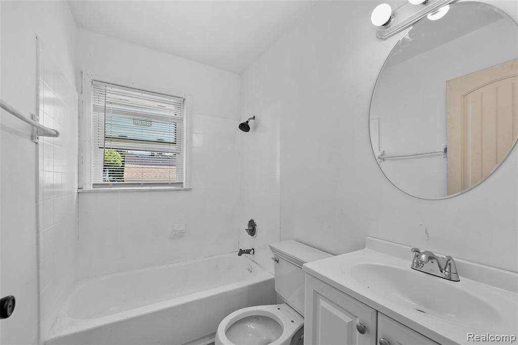 8600 Heyden Street, Detroit, MI 48228 — Photo 15