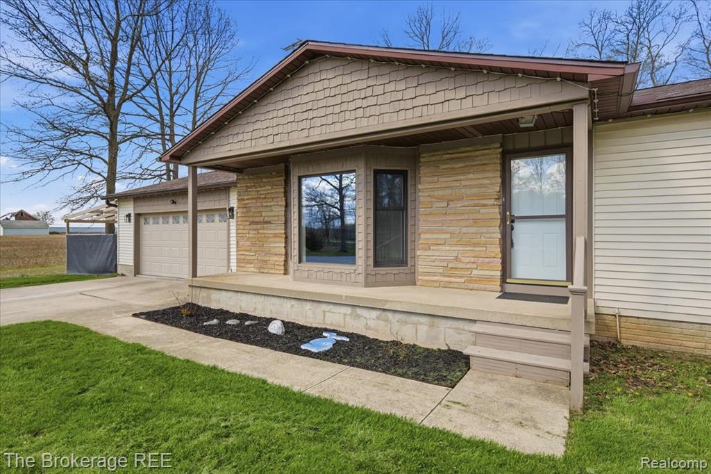 8254 Nichols Road, Gaines Vlg, MI 48436 — Photo 4