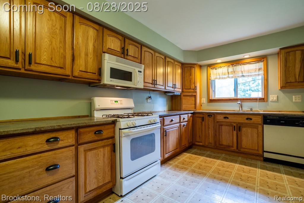 2042 Werner Road, Columbus, MI — Photo 14