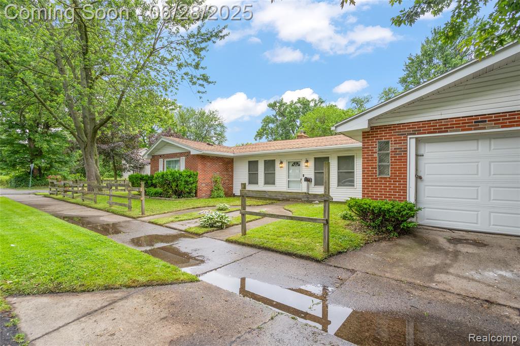 5204 Ashley Street, Detroit, MI 48236 — Photo 5