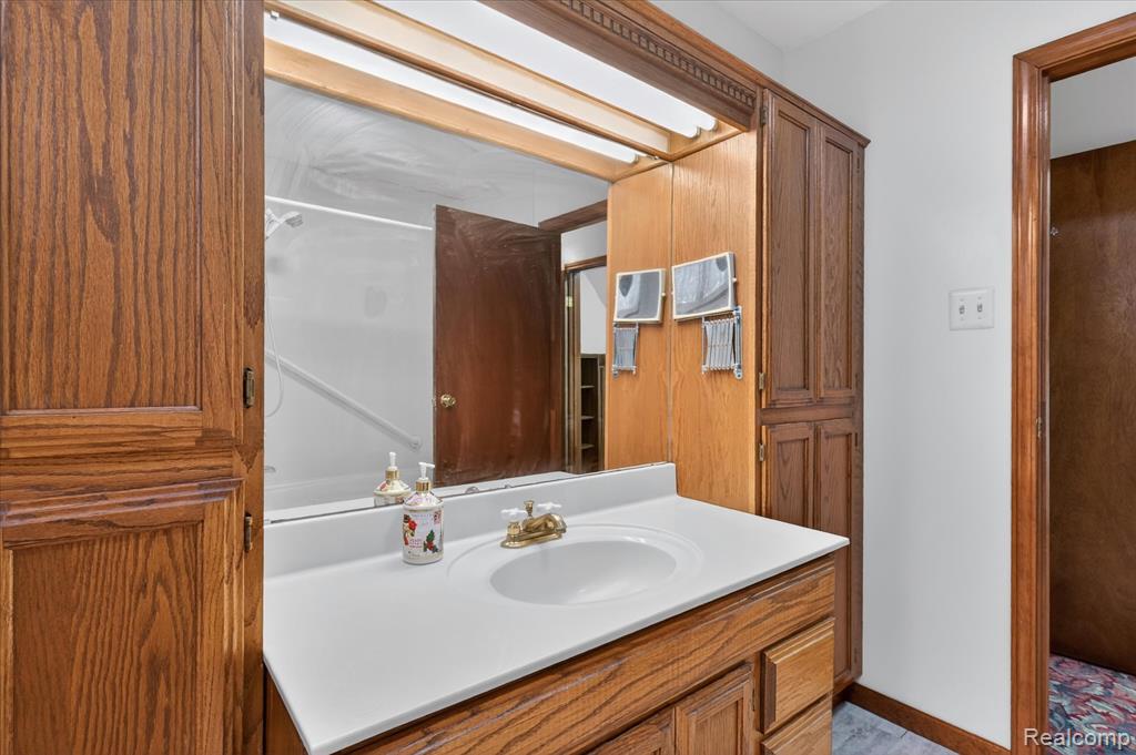 41303 Harris Road, Belleville, MI 48111 — Photo 27