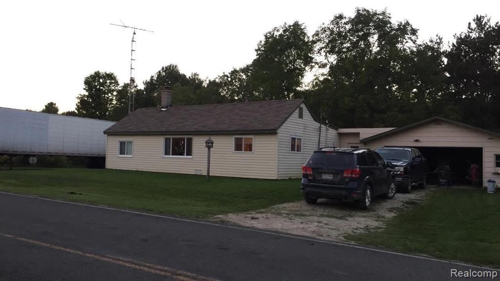 9602 S 39 Road, Cadillac, MI 49601 — front exterior