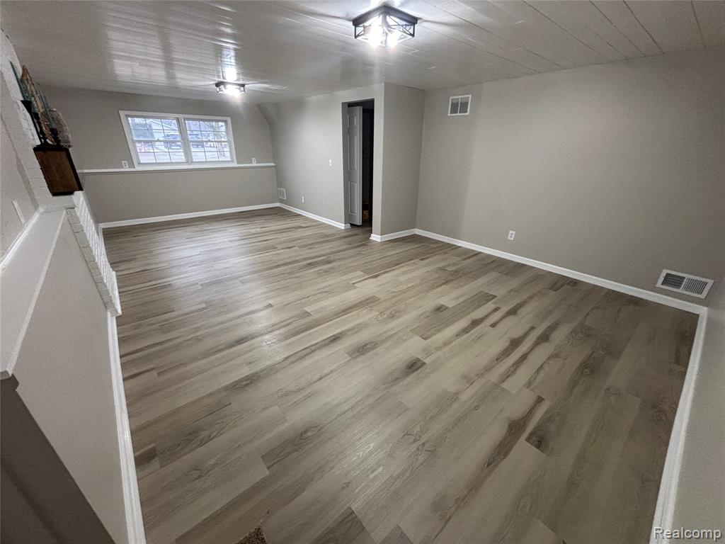 8644 Lillian Drive, Newport, MI 48166 — Photo 19