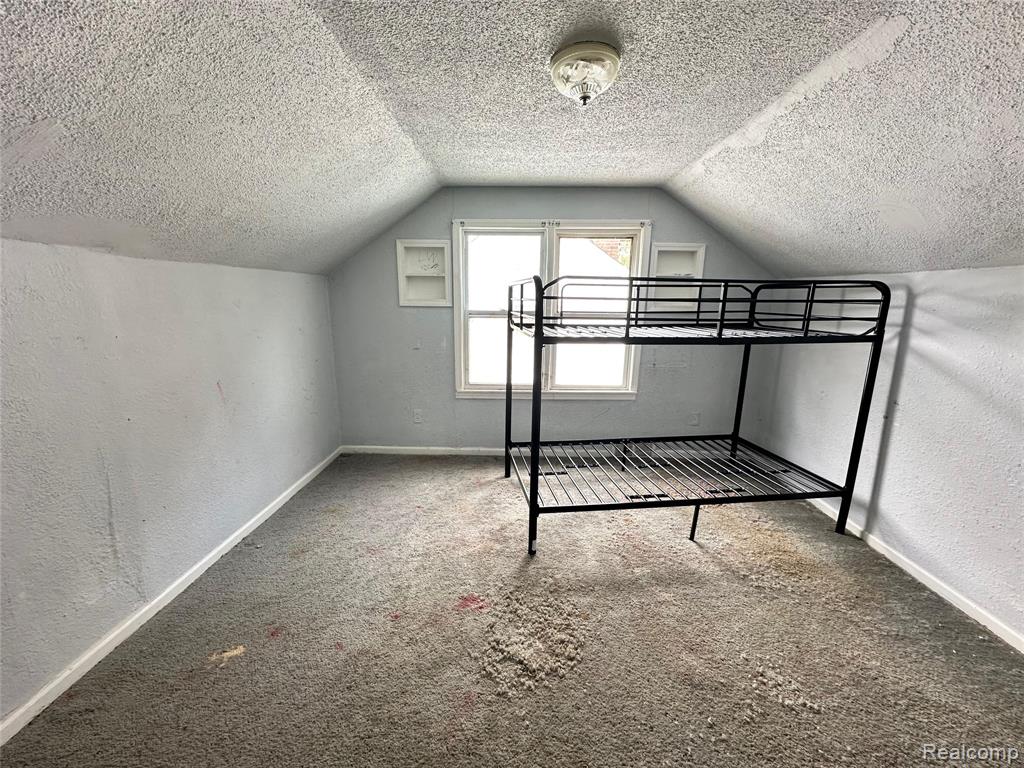 8084 Artesian Street, Detroit, MI 48228 — Photo 17