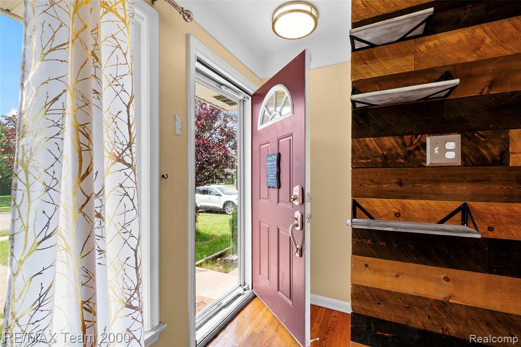 6442 Arcola Street, Garden City, MI — Photo 10