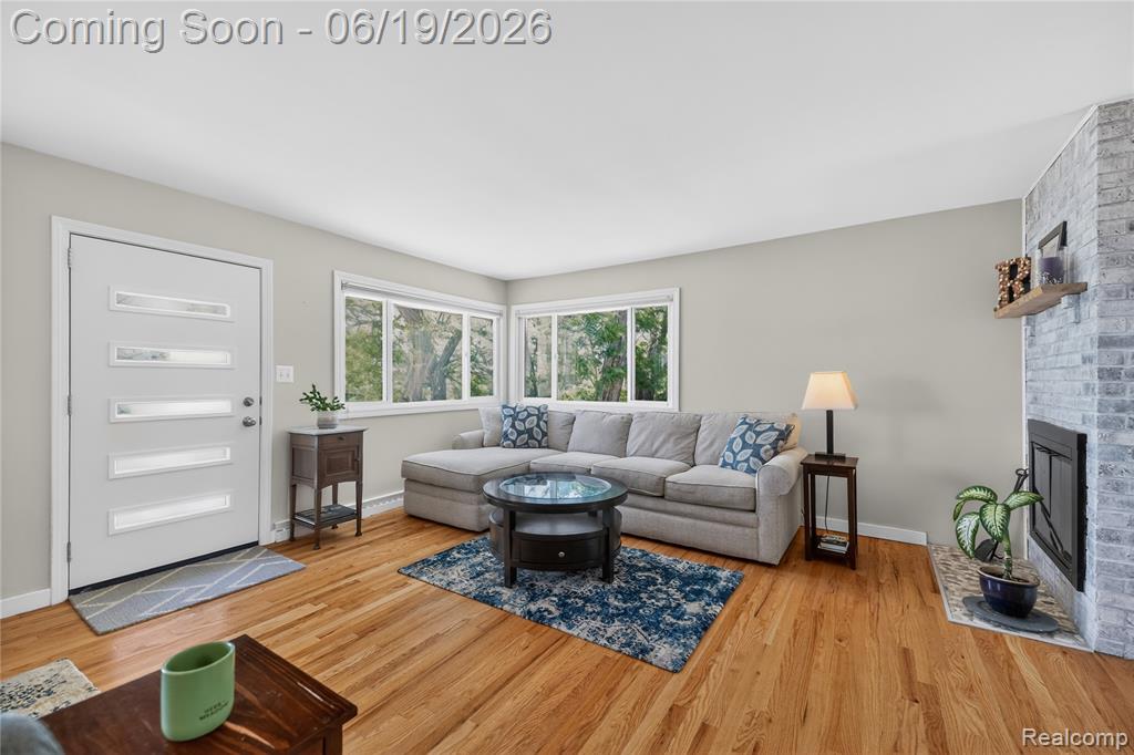 25815 West River Road, Grosse Ile, MI 48138 — Photo 10