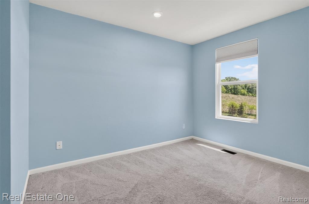 4799 Broomfield Way, Lake Orion, MI — Photo 23