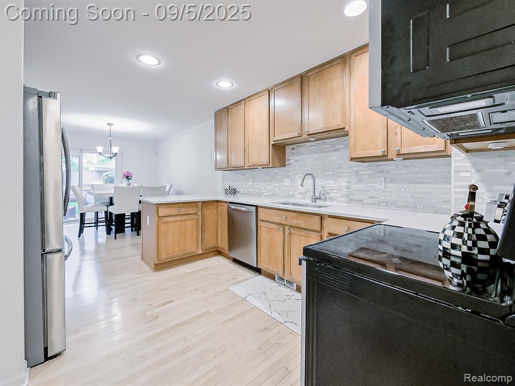 617 Macwilliams Lane, Royal Oak, MI 48067 — Photo 9